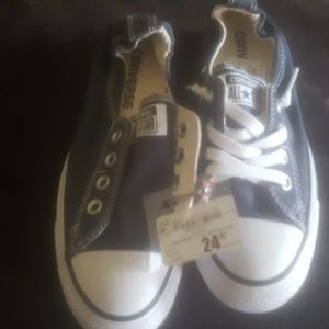 Ladies Converse-NWT